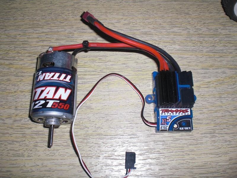 File:CmpE243 F17 Viserion ESC Motor con.JPG
