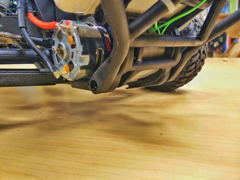 File:Cmpe243 F15 Motor Mounted on Car.jpg